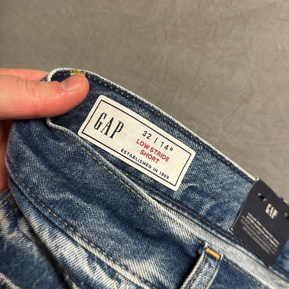 BRAND NEW cute GAP Jean shorts - Picture 7 of 7